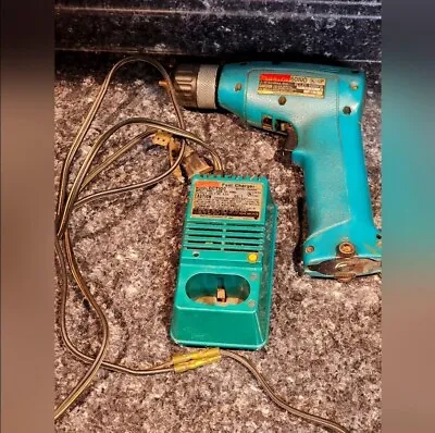 6010D Makita 3/8  Cordless Drill And Charger DC7100 With Battery And Charger • $18