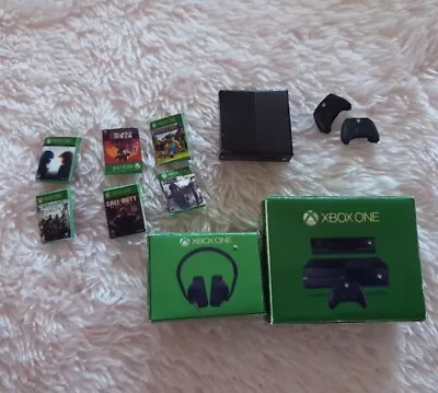 Miniature Dollhouse XBOX ONE 6 Games Console 2 Control's & Box's 1:12th Scale  • $54.80