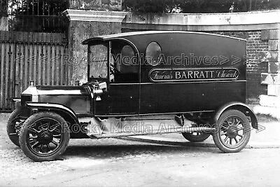 Yuu-85 Vintage Hearse W.G. Barratt Funeral Directors Chiswick London. Photo • $4.23