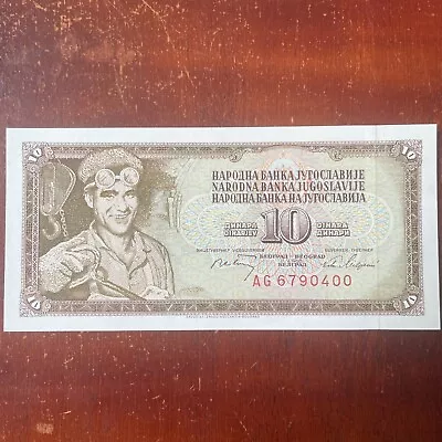 Yugoslavia 10 Dinara - 1968 Uncirculated Yugoslav Dinar • £1.75