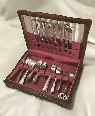 WM ROGERS IS 1832 SILVERPLATE CADENCE PATTERN  - 52 PCS. W/ CHEST • $69