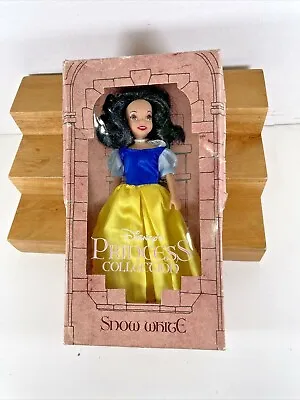 Estate Vintage NOS Walt Disney Company Snow White 9  Doll. READ PLEASE • $19.49