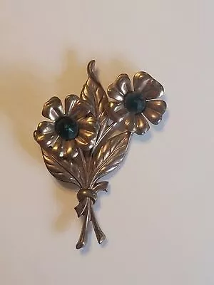 Vintage Floral Brooch • $12