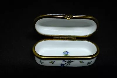 Vintage Porcelain Hinged Trinket Box Jewellery Box Pill Box 7.5cm • $29