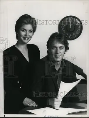 1988 Press Photo Wendy Kilbourne And Gary Cole Star In Midnight Caller • £19.29