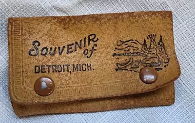 Vintage Detroit Michigan Tri-Fold 6 Key Holder  Pouch Leather Pat. 1925 • $9.99