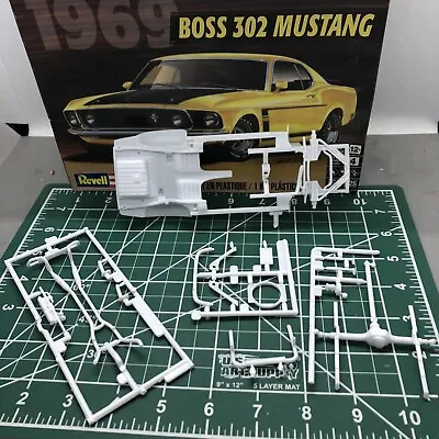 69 Ford Mustang CHASSIS Pan W REAR END Frt Suspension 1:25 RVL LBR Model Parts • $5.90