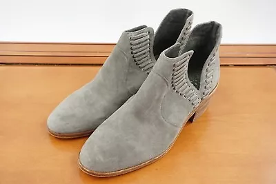 Vince Camuto Pevista Womens Size 8.5 W Shoes Gray Leather Slip On Ankle Bootie • $11.95