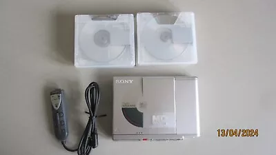 Sony MiniDisc Recorder MZ-R37 With Remote Control And 6 Discs In A Carry Case • £50