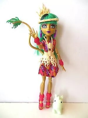 Monster High Complete Jinafire Long Ghouls Getaway Doll With Accessories.2015. • $29.99