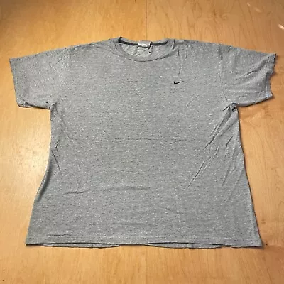 Vintage Thrashed Nike Large Gray Short Sleeve T-Shirt • $12.99