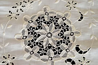 Needle Lace Broderie Anglaise - Vintage Linen Teacloth Tablecloth  TT695 • $95