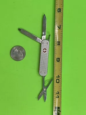 Victorinox ALOX 58mm CLASSIC SD - Swiss Army - Pocket Knife Silver     #12A • $14