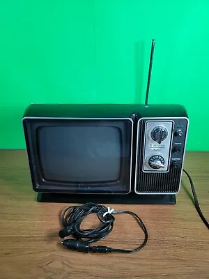 Vintage RARE Zenith AC/DC Portable 9  TV BLACK Television Model L092Y .  (SU) • $187.49
