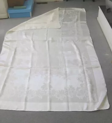 Vintage Damask Tablecloth 106” X 60” With 18 Napkins Pre-Owned • $30