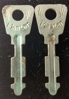 Lot 2 Master Lock Vintage Keys Tiny Warded Apx 1  Diary Padlock *More Available* • $8.67