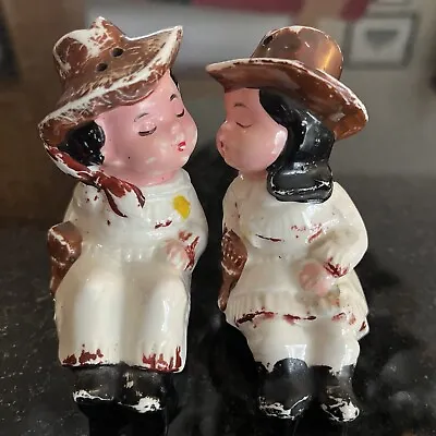 Vintage Kissing Cowboy/Cowgirl Shelf Sitter Salt & Pepper Shakers Artmark Japan • $19.99