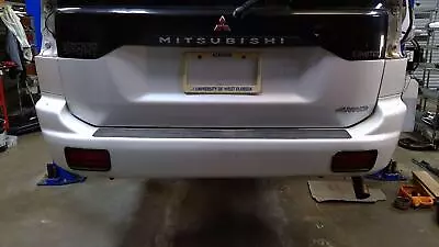 Mitsubishi Sport Rear Bumper Assembly White OE Fits MITSUBISHI MONTERO 1999-2004 • $404.99