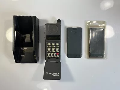 Vintage Motorola NYNEX Digital Personal Communicator Flip Cell Phone With Base • $14.99