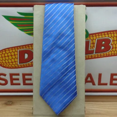 DONALD J. TRUMP SIGNATURE COLLECTION  Tie  • $18.90