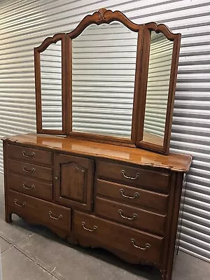 Ethan Allen Country French Triple Dresser 26-5220 #216 With Tri Pane Mirror NICE • $1135