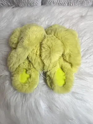 Cat & Jack Girls' Brooklyn Crossband Fur Slippers Green Size Medium (2-3) NWT • $6.50