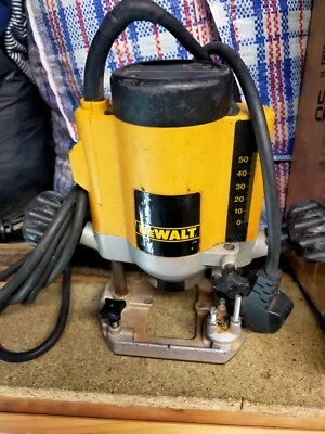 £50 • Buy DeWalt DW613 Corded 230v Router All You Get Is What You See