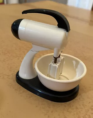 Mini Vintage Salt And Pepper Shakers Stand Mixer Plastic • $12