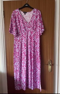 QED London Dress Size 14 • £12