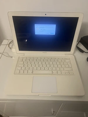 £25 • Buy Apple Macbook Old Laptop, Faulty , Untested 