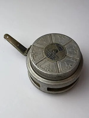 VINTAGE A.F. MEISSELBACH Mfg. CO. AUTOMATIC FLY FISHING REEL • $24.99