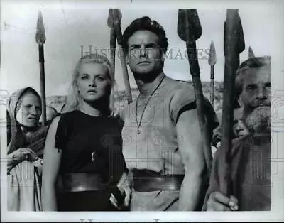 1969 Press Photo Steve Reeves And Virna Lisi Star In Duel Of The Titans • $15.99