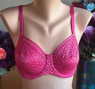 324 Wacoal 34D Pink ALLURING FULL FIGURE Underwire Bra #855107 Discontinued • $19.51