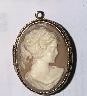 Vintage Cameo Pendant Locket • $18