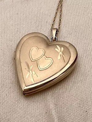 Vintage 14k Yellow Gold Double Heart Etched Locket Pendant Charm Necklace • $285