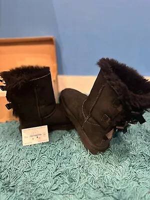 Bailey Bow II Ugg Boots • £130