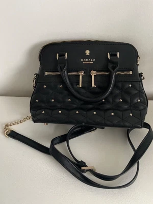 £30 • Buy Modalu Pippa Chained Small Crossbody Grab Bag - Black Leather, Gold Hardware 
