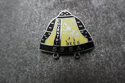 Coventry Bees Speedway Sport Motorsport Pin Badge Button (L19B) • £6.99