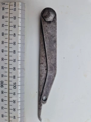 £5 • Buy Vintage Moore & Wright Calipers
