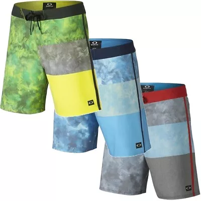 $35 • Buy Oakley Men's Voyage Vagabond 18  Boardshorts