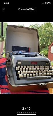 Vintage 1961 Royal Futura 800 Portable Typewriter And Case 2 Tone Gray • $26.36