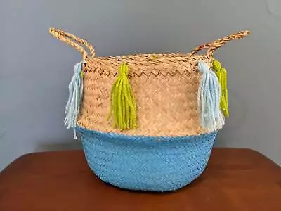 Medium Fairtrade Seagrass Tassel Belly Basket • £14