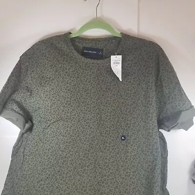 Abercrombie & Fitch Mens Leopard Print Soft T Shirt Size XL  • $20.99