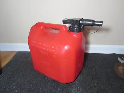 NO-SPILL 5-GALLON PLASTIC GAS CAN Made In USA • $19.99