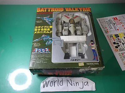 Used Macross Robotech TAKATOKU 1/55 VF-1J Valkyrie VARIABLE FIGHTER Out Of Stock • $168.88