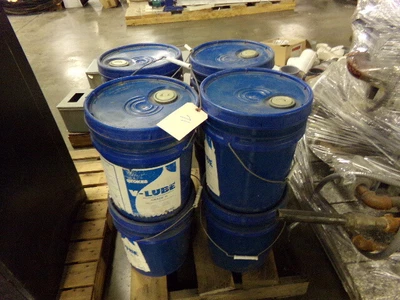 $750 • Buy  Lot Of (8) 5 Gallon Buckets Stokes V-Lube Mechanical Vacuum Pump Oil Grade H 