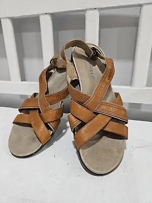 Merrell Agave Womens Slingback Sandals Spruce Tan Size 8 • $22