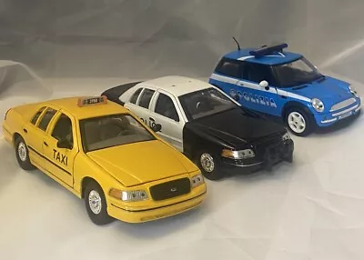 Lot Of 3 Welly 1:24 Die Cast Cars Mini Cooper 1999 Crown Victoria Taxi /Police • $39.49