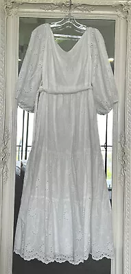 $100 • Buy City Chic White Maxi Dress Size M