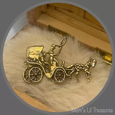 Vintage Horse Carriage Brooch Lapel Pin Brooch ⚜️ • $10
